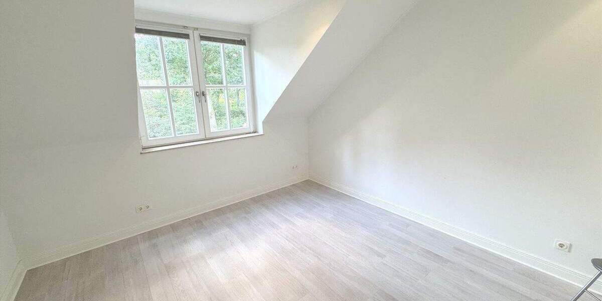 Reihenendhaus Hamburg Rissen - 7 Zimmer, 200 m&sup2;, 870.000&euro; | Angebot:25374612