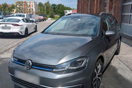 VW Golf 172.250 km 10.500 &euro; Görlitz 02828