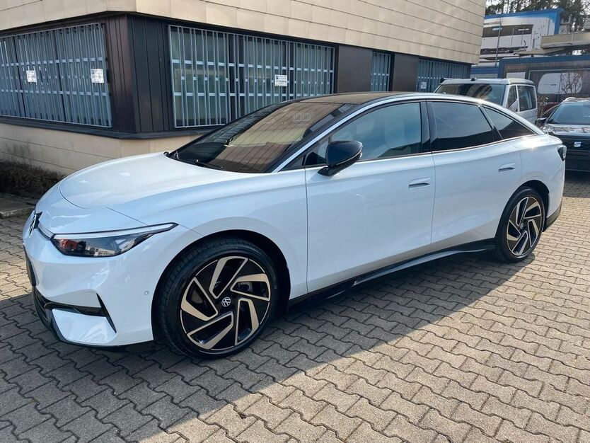 VW ID.7 13.340 km 41.531 € Renningen 71272