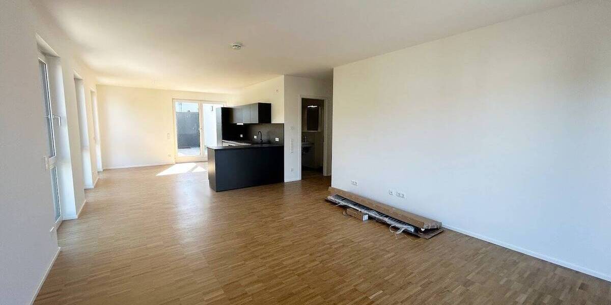 Etagenwohnung Stuttgart Untertürkheim - 3 Zimmer, 108 m&sup2;, 1.990&euro; | Angebot:24027699