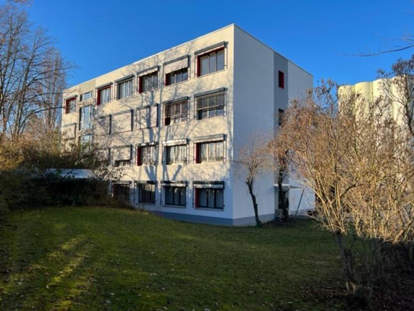 Helle, ansprechende 1-Raum-Büro´s, Büro, Bürokombination, preiswert & in Top-Lage! zimmer