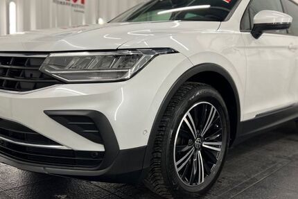 VW Tiguan 64.700 km 26.890 € Werdau OT Steinpleis 08412