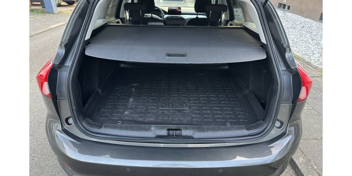 Ford Focus Navi Temp. Sitzh. Spurh. CarPlay EURO6 1Hd 93.000 km 11.500 &euro; Erftstadt 50374