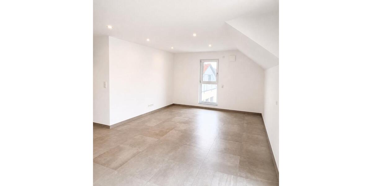 Dachgeschoßwohnung Faulbach - 4 Zimmer, 112 m&sup2;, 1.130&euro; | Angebot:26425732