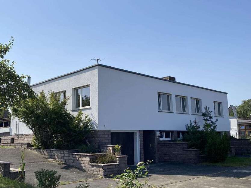 Haus zum Kaufen in Riesa 199.000 € 212 m²