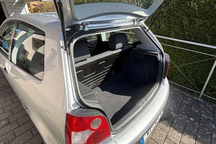 VW Polo 125.300 km 1.950 &euro; Kissenbrück 38324