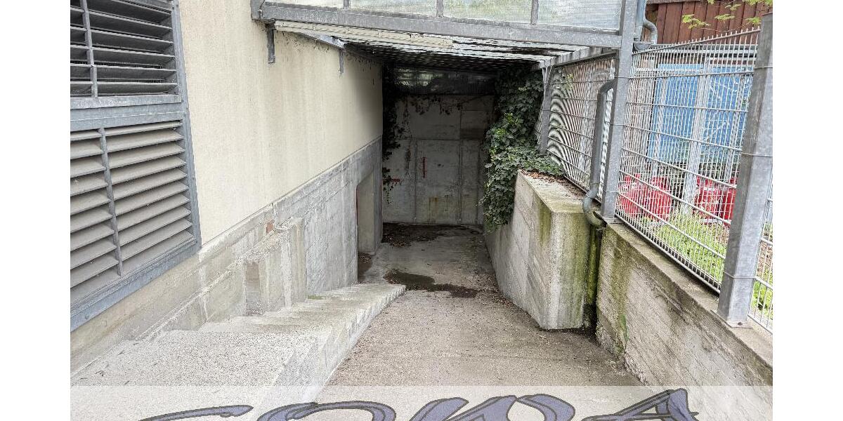 Großzügige Lagerhalle mit Büro-Lagerräumen und einem großzügien Wohnhaus in Gaimersheim - Nähe Westpark! - Ein Objekt von Ihrem Immobilienpartner SOWA Immobilien und Finanzen zimmer