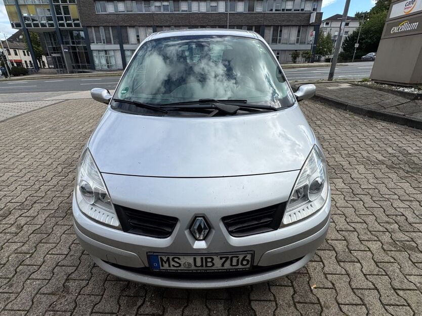 Renault Scenic 220.000 km 999 € Essen 45133