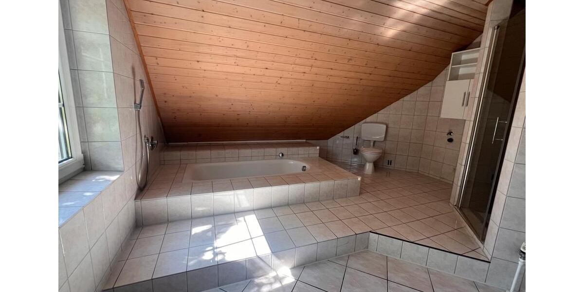 Maisonettenwohnung Hamberge - 4 Zimmer, 153 m&sup2;, 1.200&euro; | Angebot:26615062