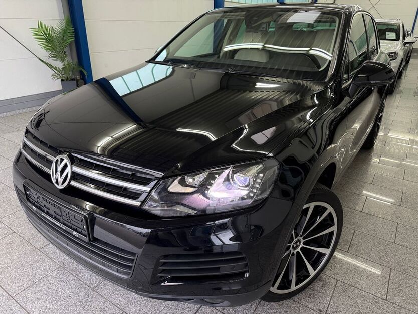 VW Touareg 153.705 km 18.740 € Köln 50829