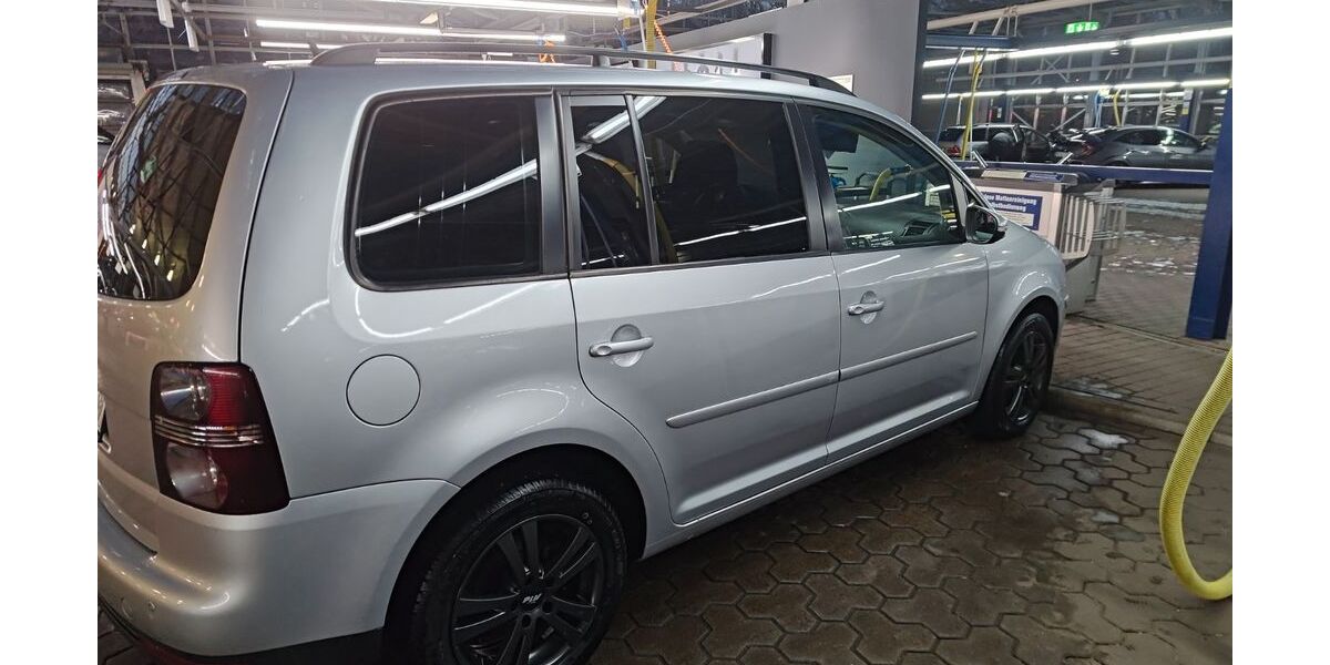 VW Touran 185.100 km 7.200 &euro; Berlin 12629