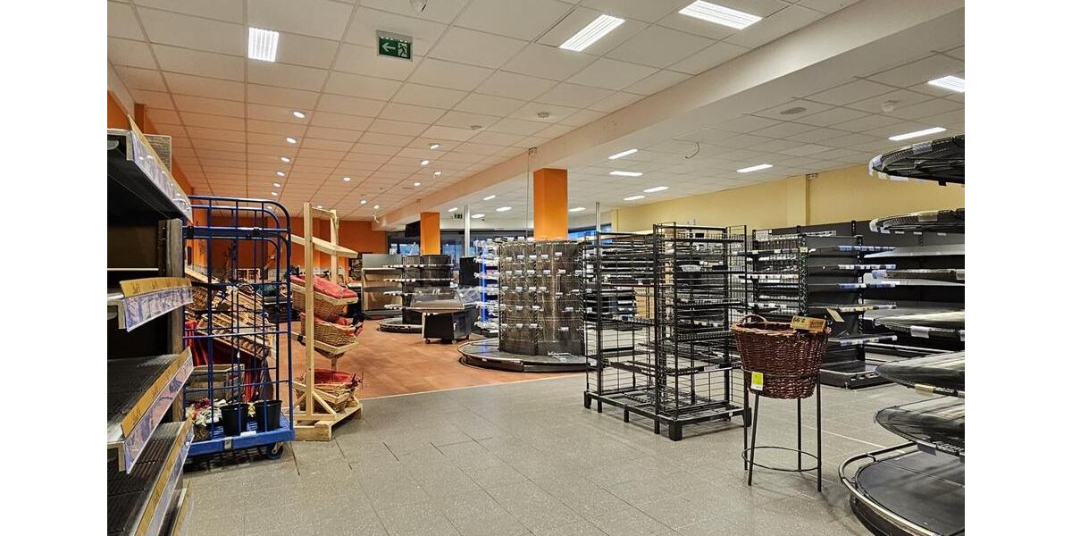 Werbewirksame Einzelhandelsfläche am Rande der Schwabacher Innenstadt zimmer