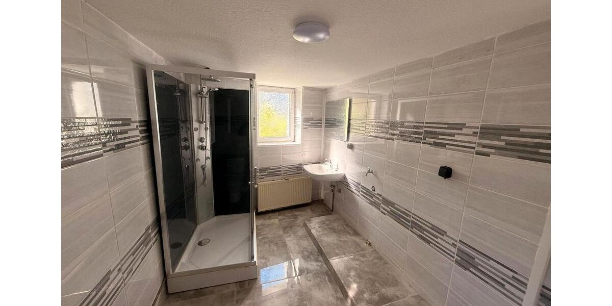 Einfamilienhaus Eschershausen - 7 Zimmer, 160 m&sup2;, 1.500&euro; | Angebot:26302712