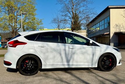Ford Focus 112.342 km 15.599 &euro; Sonthofen 87527