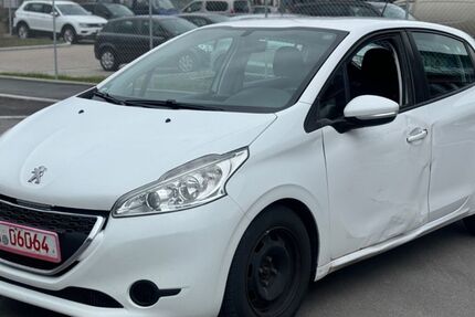 Peugeot 208 246.000 km 1.690 &euro; Augsburg 86154