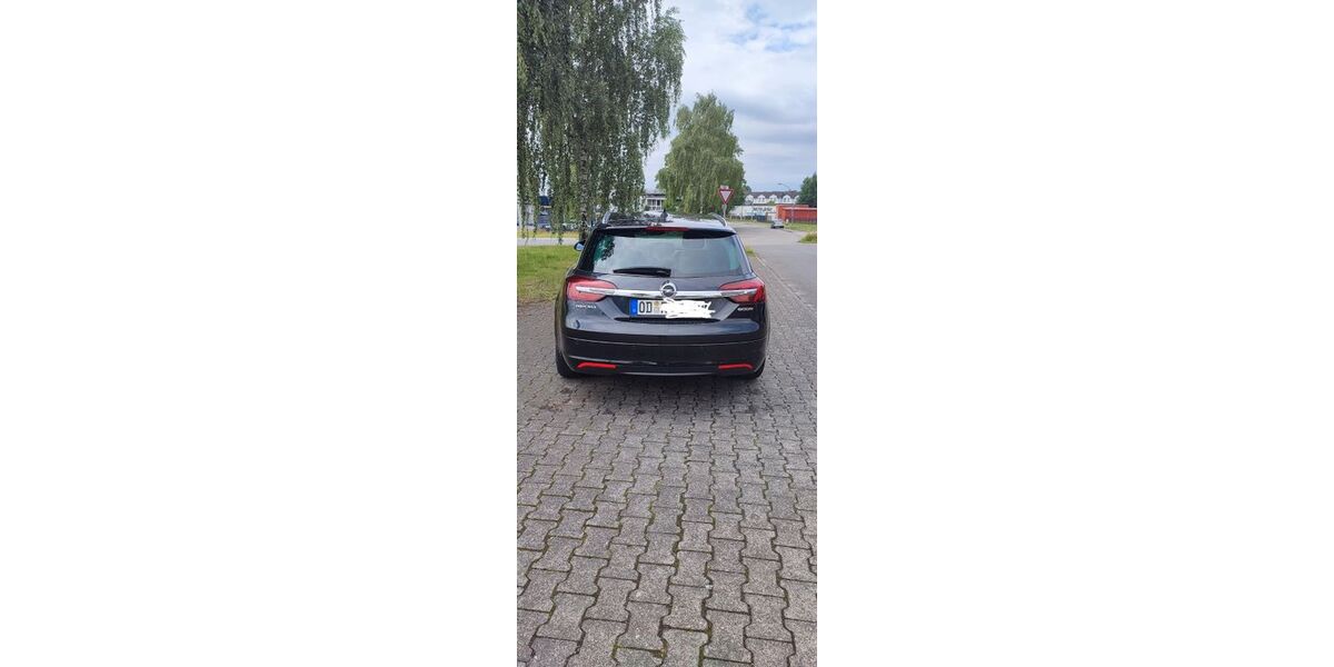 Opel Insignia 137.000 km 9.499 &euro; Ahrensburg 22926