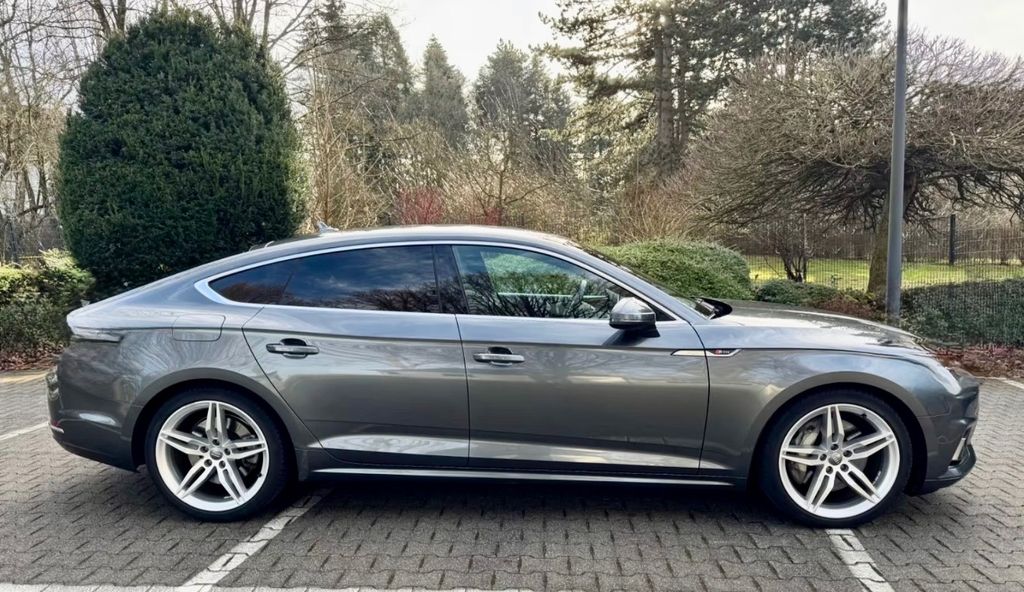 Audi A5 101.000 km 26.900 &euro; Brachtendorf 56761