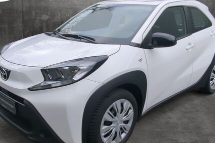 Toyota Aygo (X) 17.600 km 13.990 &euro; Chemnitz 09119