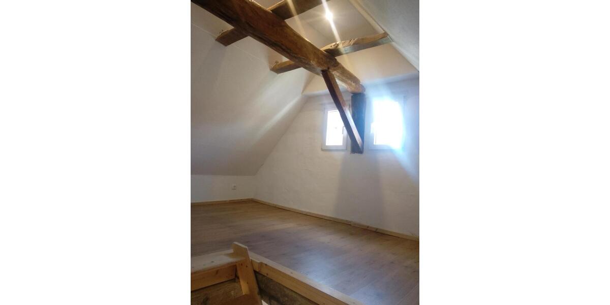 Etagenwohnung Gladenbach - 4 Zimmer, 142 m&sup2;, 1.200&euro; | Angebot:26397959