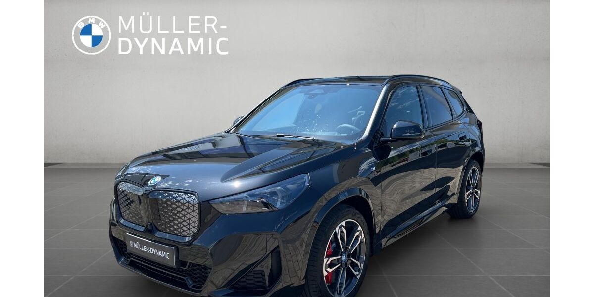 BMW iX1 4.350 km 58.910 &euro; Losheim am See 66679