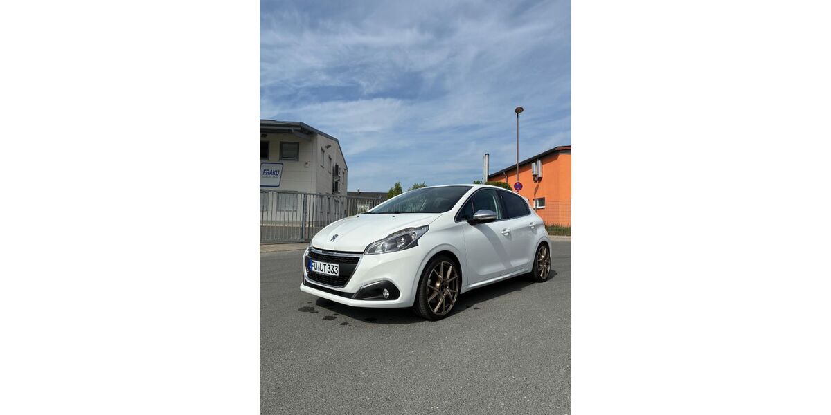 Peugeot 208 85.500 km 11.000 &euro; Fürth 90762
