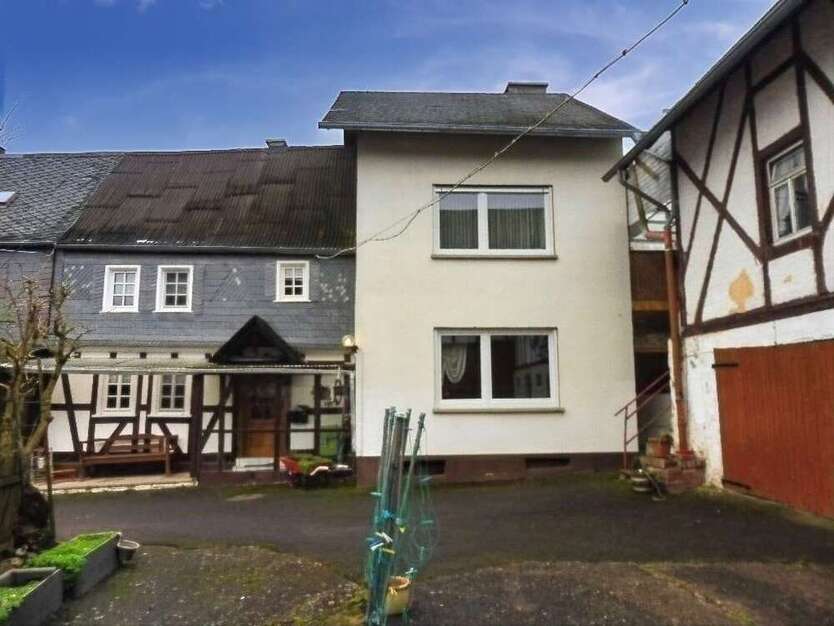Haus zum Kaufen in Beltheim 65.000 € 131 m²