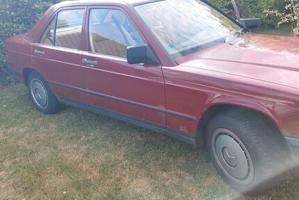 Mercedes-Benz 190 122.000 km 3.999 &euro; Kall 53925