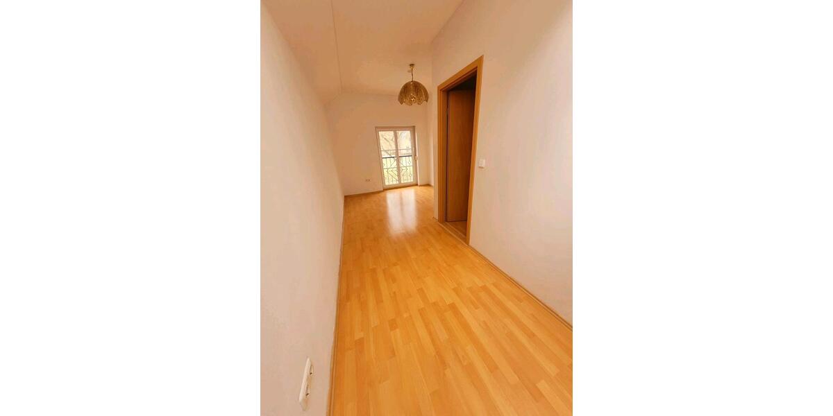 Maisonettenwohnung Ludwigsfelde - 3 Zimmer, 84 m&sup2;, 1.300&euro; | Angebot:25874077