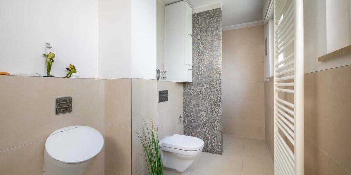 Modernisiertes Haus mit Pool & Garten in Frankfurt 4.5 zimmer