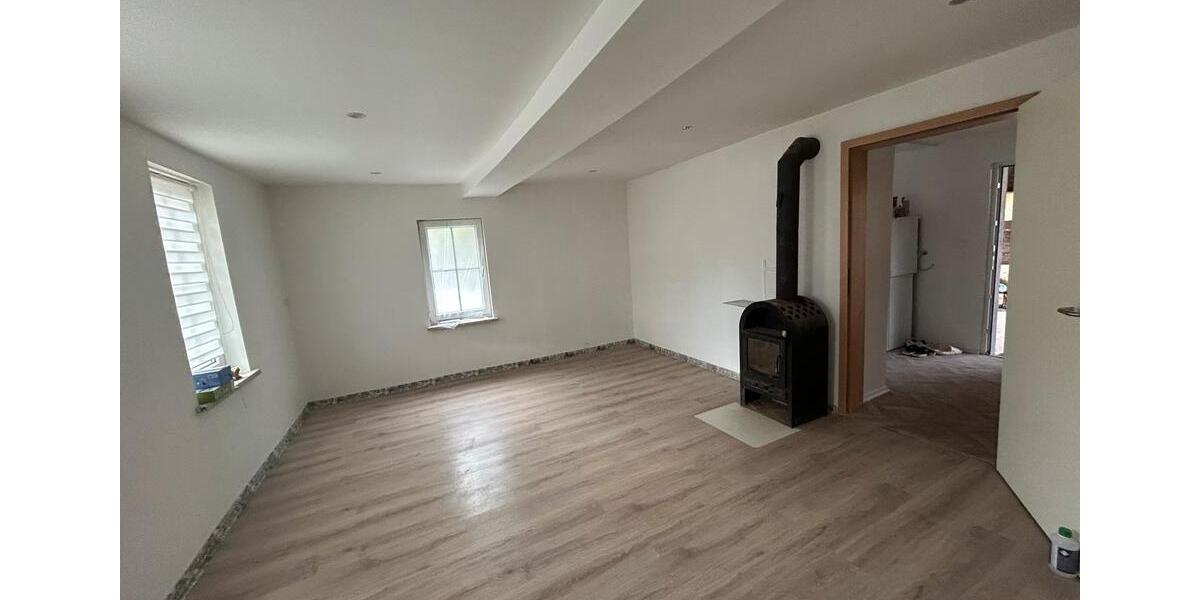 Mehrfamilienhaus, Wohnhaus Römhild - 5 Zimmer, 110 m&sup2;, 85.000&euro; | Angebot:25408416