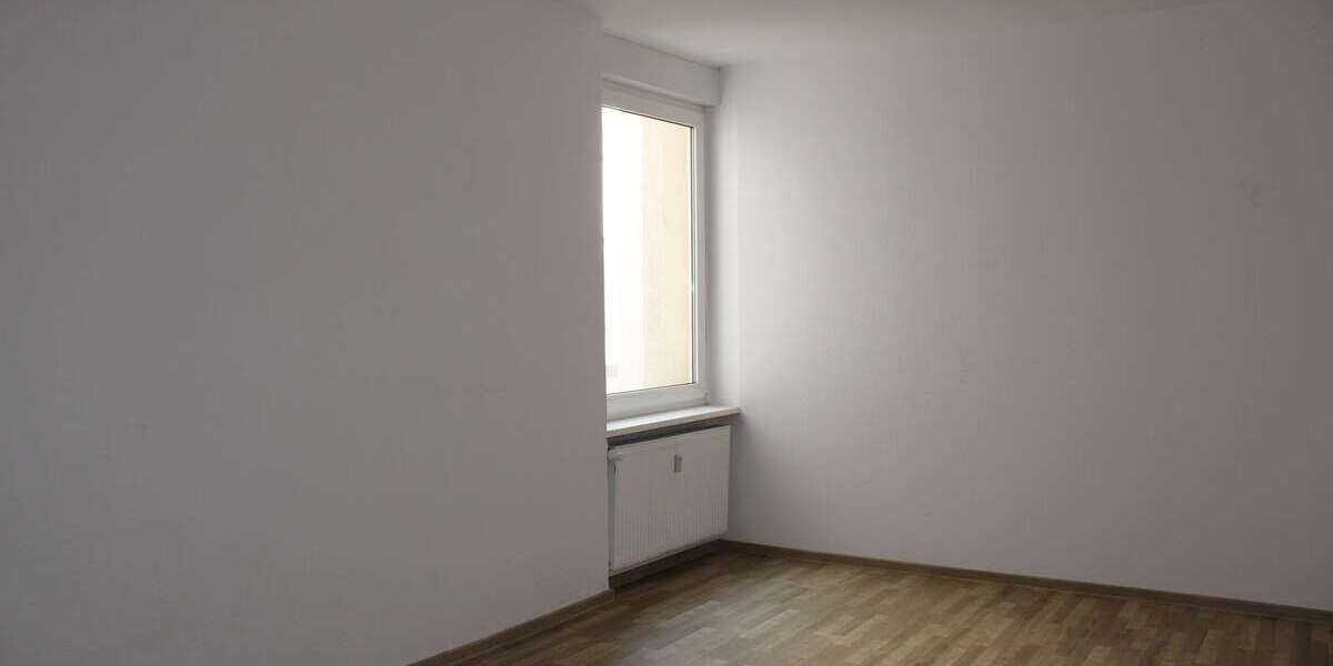 3 Zimmer-Wohnung mit separatem Eingang und Terrasse *ab sofort verfügbar* 3 zimmer