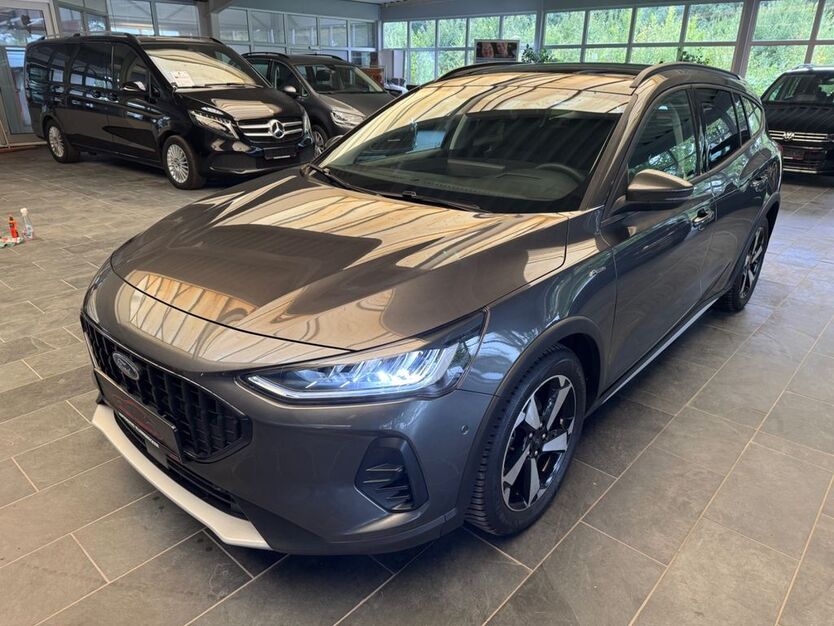 Ford Focus 5.350 km 26.000 € Versmold 33775