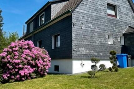 Haus Wermelskirchen - 7 Zimmer, 180 m&sup2;, 439.000&euro; | Angebot:27120741