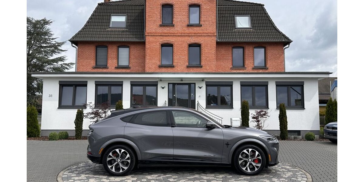 Ford Mustang Mach-E 57.000 km 30.950 &euro; Rotenburg Lispenhausen 36199