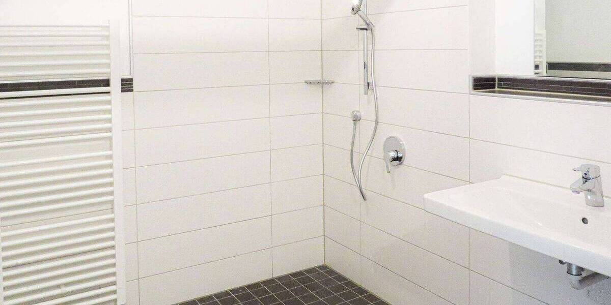 Etagenwohnung Würzburg Frauenland - 2 Zimmer, 72 m&sup2;, 1.088&euro; | Angebot:26246821