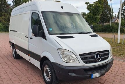 Mercedes-Benz Sprinter 262.772 km 8.300 &euro; Berlin 13055