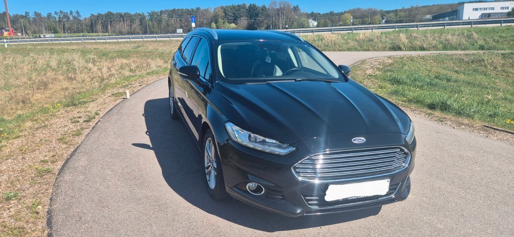 Ford Mondeo 179.000 km 8.990 &euro; Roding 93426