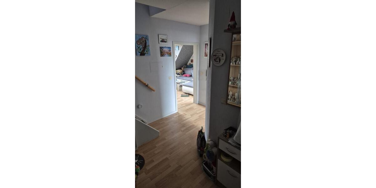 Etagenwohnung Felsberg - 4 Zimmer, 79 m&sup2;, 900&euro; | Angebot:25239514