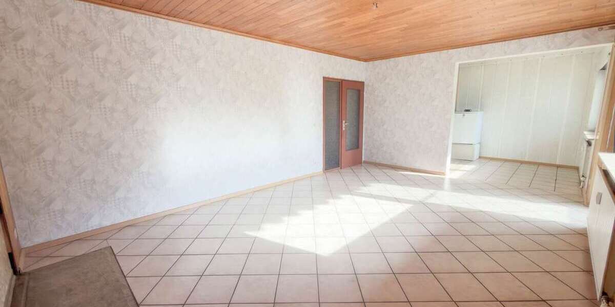 Etagenwohnung Lampertheim - 3 Zimmer, 90 m&sup2;, 225.000&euro; | Angebot:26918237