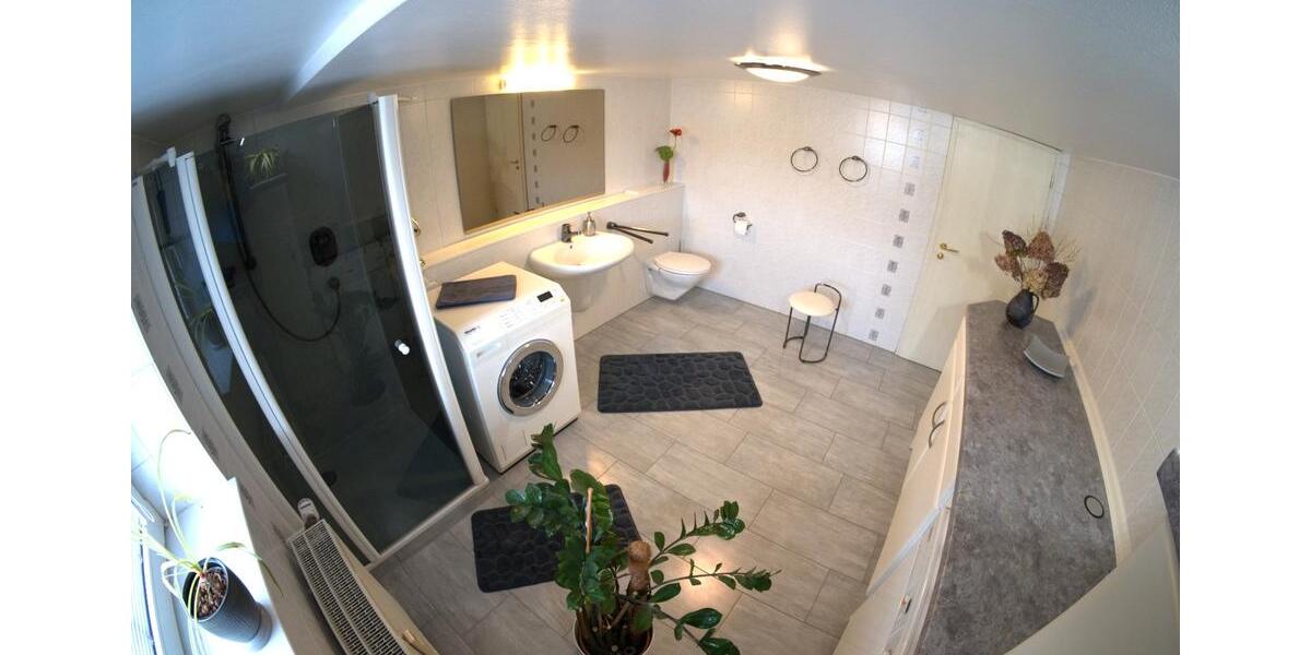 Etagenwohnung Eschershausen - 5 Zimmer, 156 m&sup2;, 230.000&euro; | Angebot:26563329