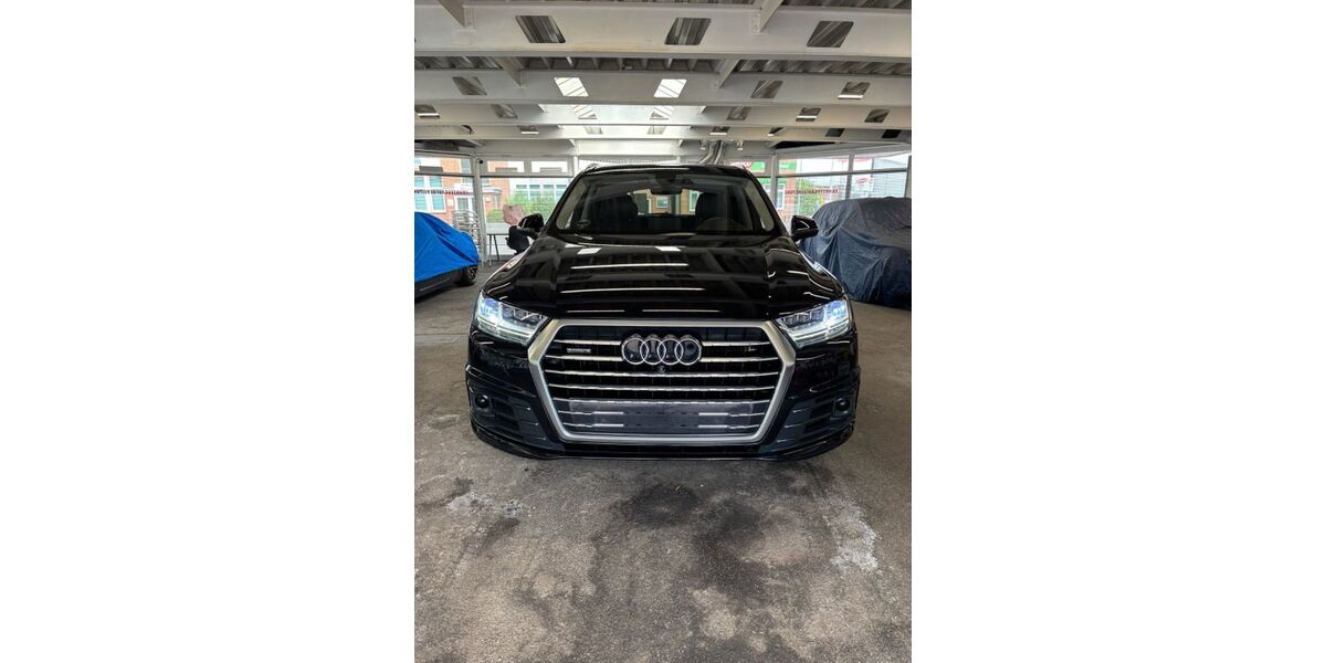 Audi Q7 87.500 km 36.500 &euro; Lübeck 23568
