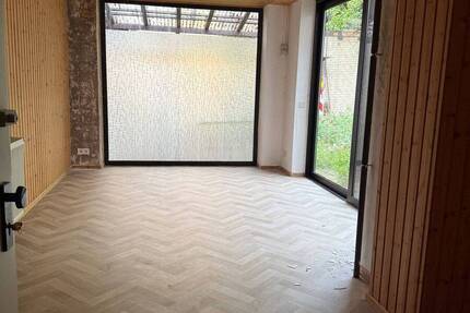 Praxis Büro Laden mit 2,5 Zimmern 2 zimmer