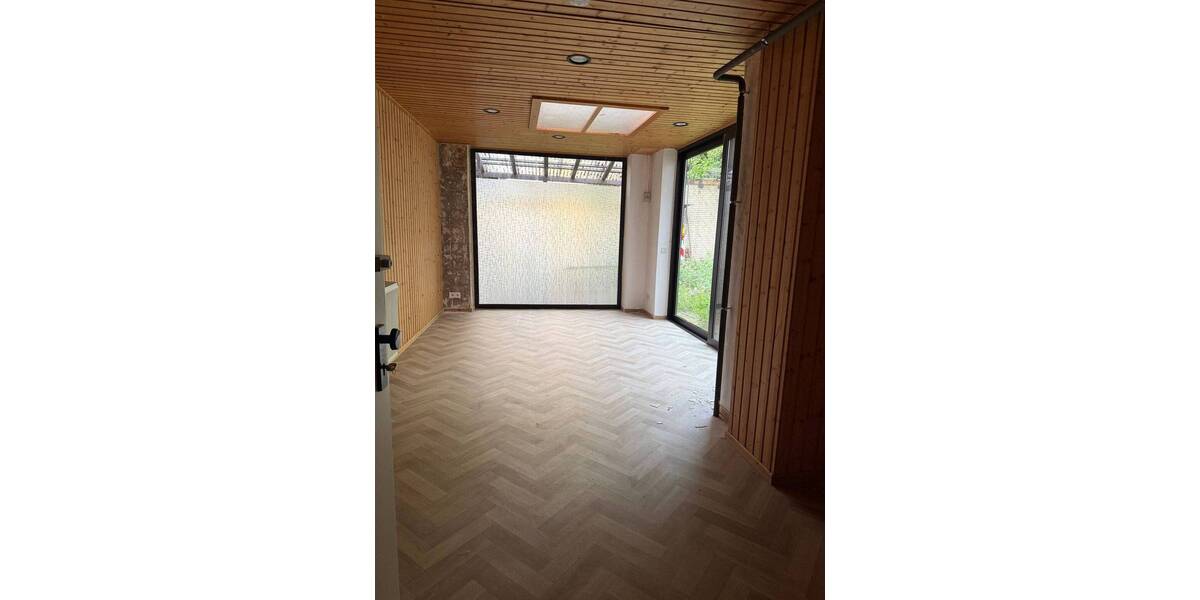 Praxis Büro Laden mit 2,5 Zimmern 2 zimmer