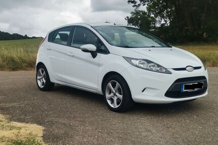 Ford Fiesta 247.370 km 2.750 &euro; Lichtenstein 72805
