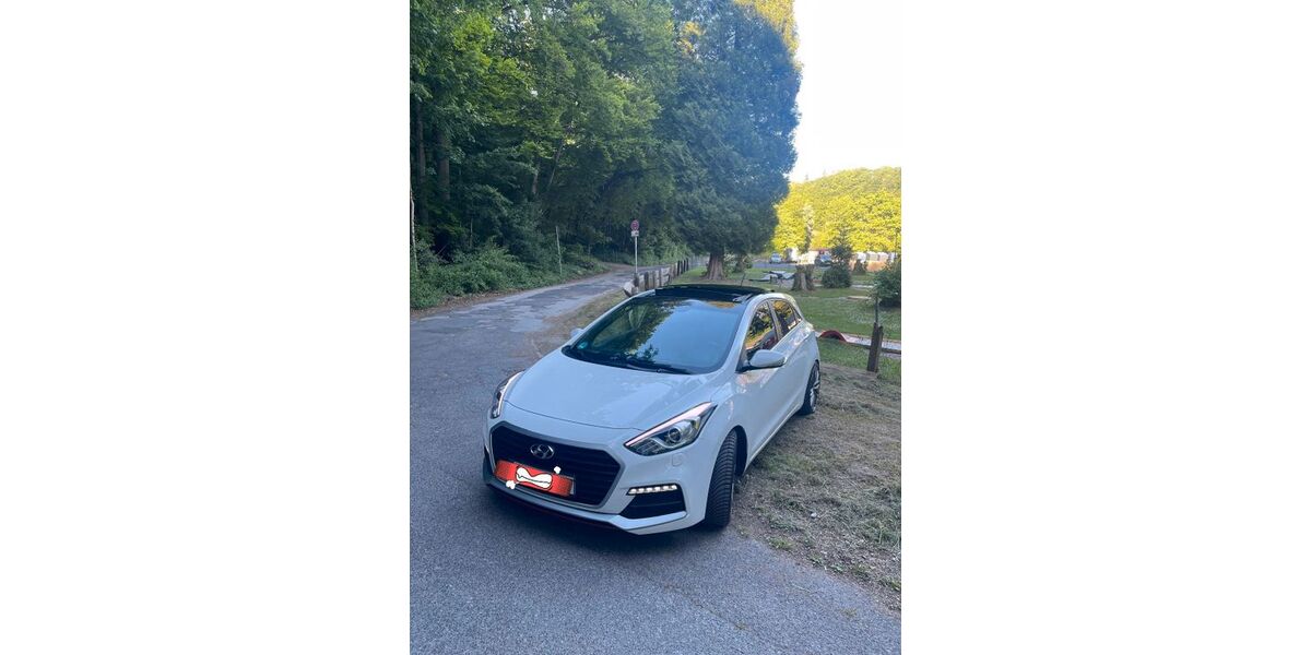Hyundai i30 108.635 km 10.900 &euro; Leverkusen 51381