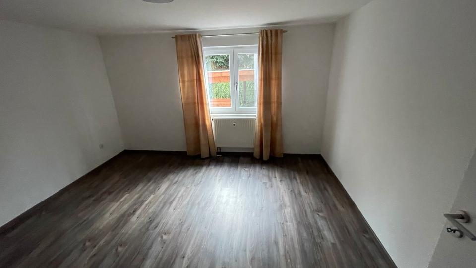 Erdgeschoßwohnung Großheirath - 3 Zimmer, 74 m&sup2;, 740&euro; | Angebot:25350068