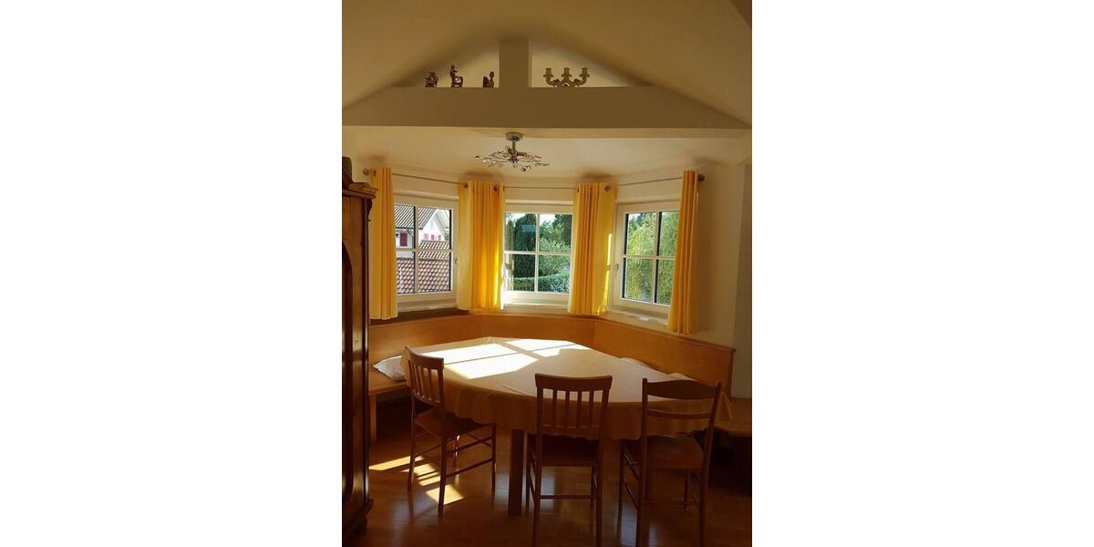 Dachgeschoßwohnung Utting am Ammersee - 3 Zimmer, 60 m&sup2;, 1.150&euro; | Angebot:25592208