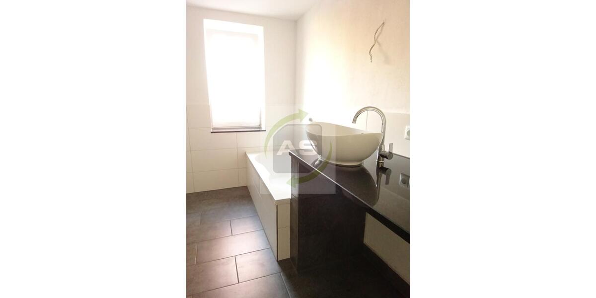 Etagenwohnung Meerane - 3 Zimmer, 82 m&sup2;, 610&euro; | Angebot:26247909
