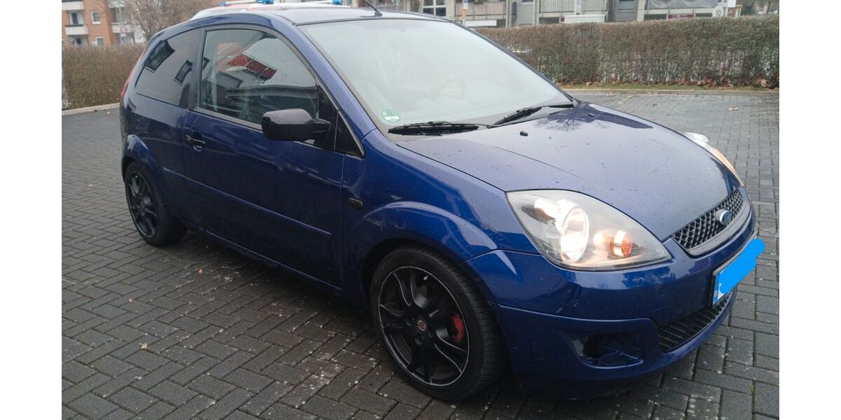 Ford Fiesta 266.500 km 699 &euro; Göttingen 37083