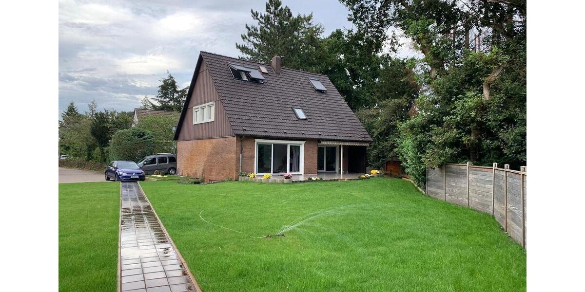 Einfamilienhaus Düsseldorf Stadtbezirk 5 - 6 Zimmer, 250 m&sup2;, 2.800&euro; | Angebot:24851125